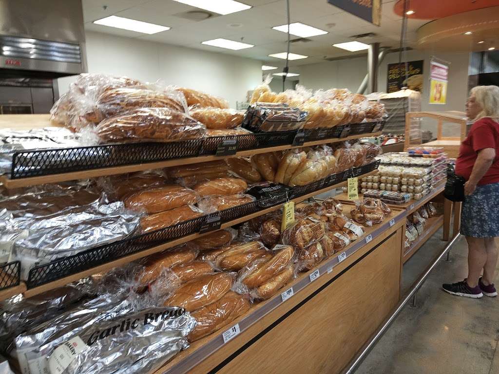 H-E-B | 910 Kitty Hawk Rd, Universal City, TX 78148, USA | Phone: (210) 945-2102