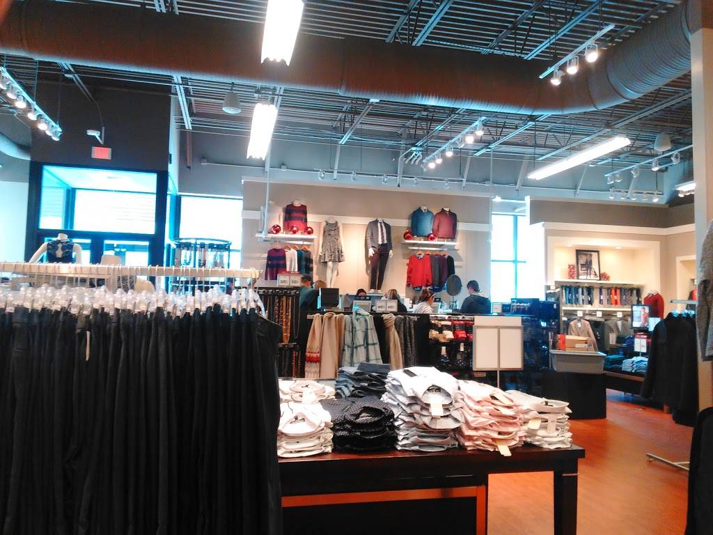 Banana Republic Factory Store 2910 W Loop 289 SUITE 305, Lubbock, TX