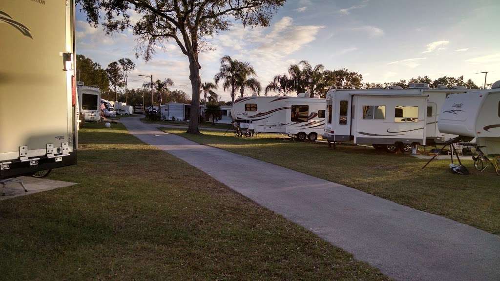 Lake Wales Campground | 15898 US-27, Lake Wales, FL 33859, USA | Phone: (863) 638-9011