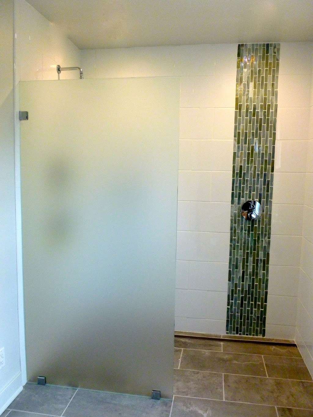 Richmond Shower Door. com | 1201 Copperstone Ct, Maidens, VA 23012 | Phone: (804) 247-2825