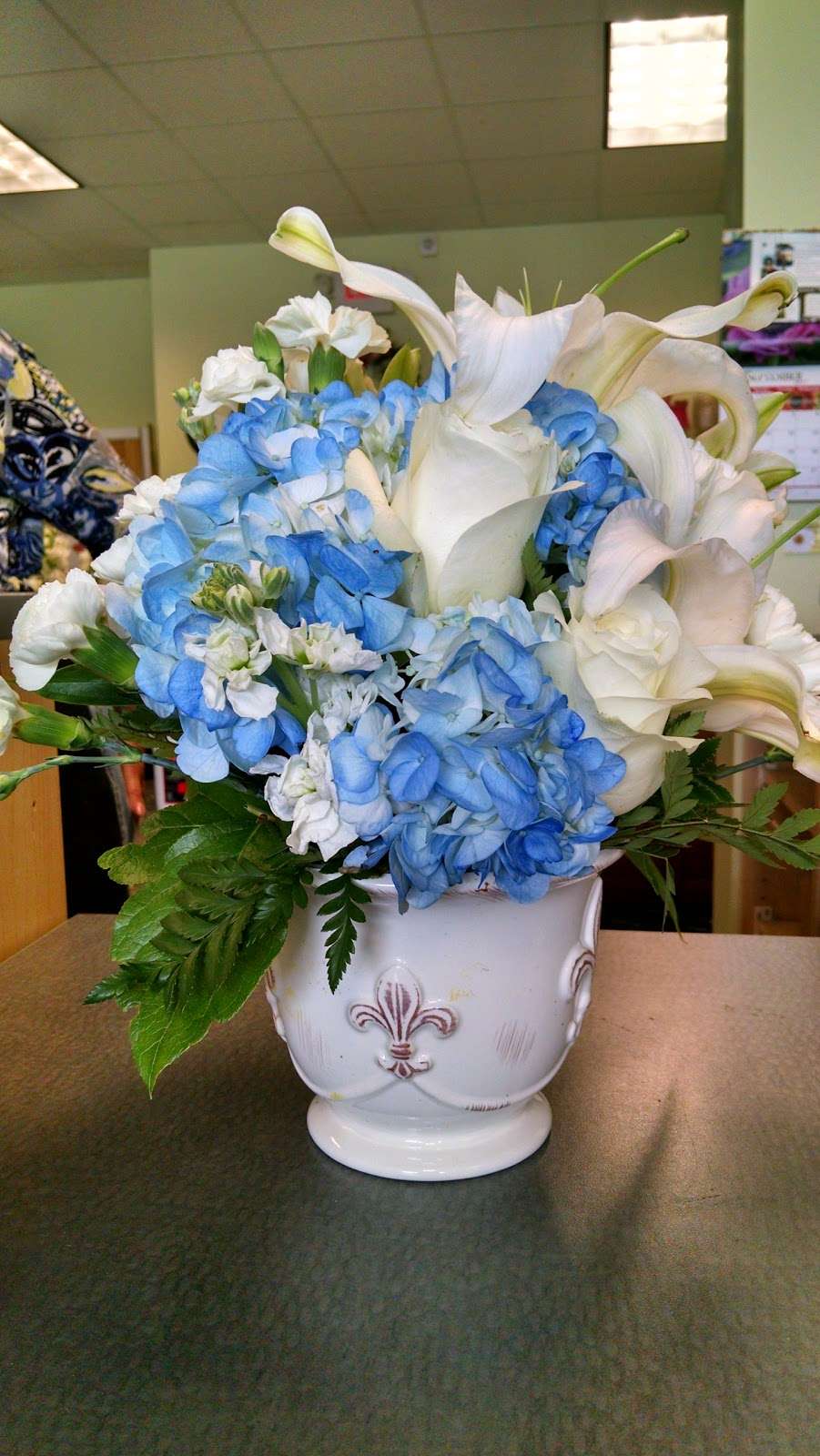 Chapel Hill Florist | 2913 IL-120, McHenry, IL 60051 | Phone: (815) 344-0290