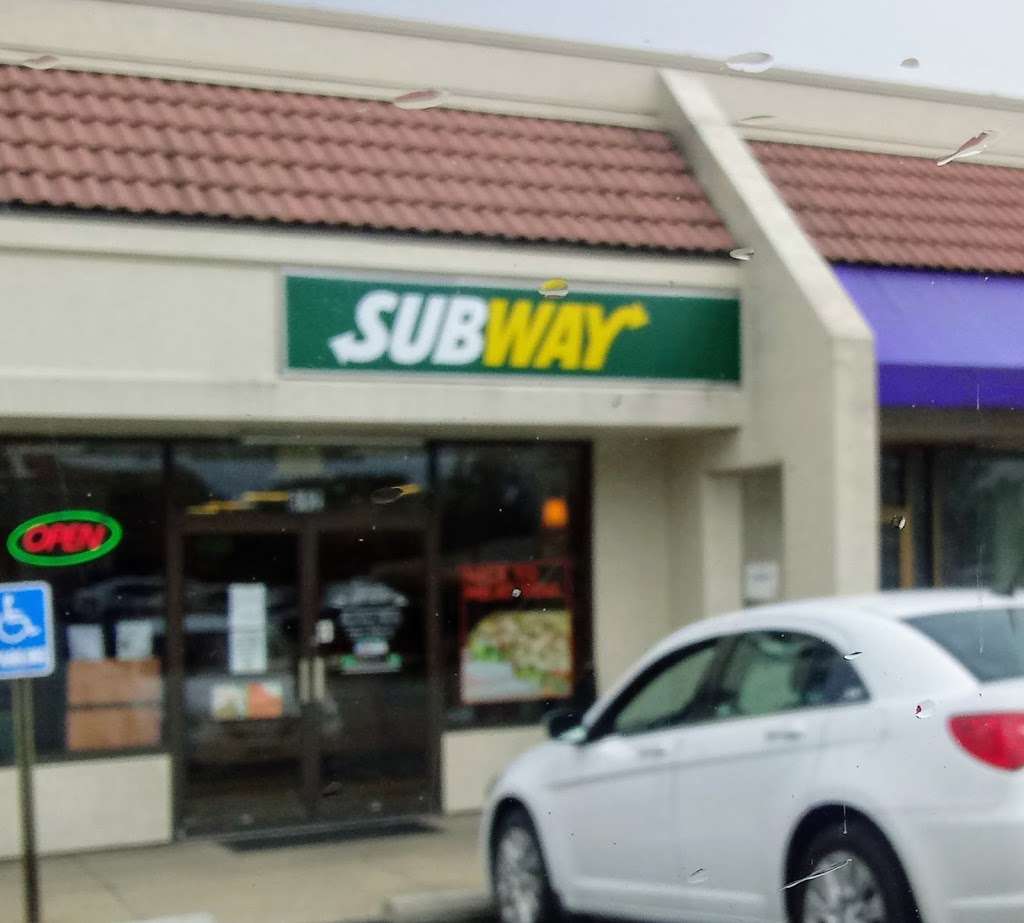 Subway Restaurants | 612 NW Englewood Rd, Kansas City, MO 64118, USA | Phone: (816) 452-4002