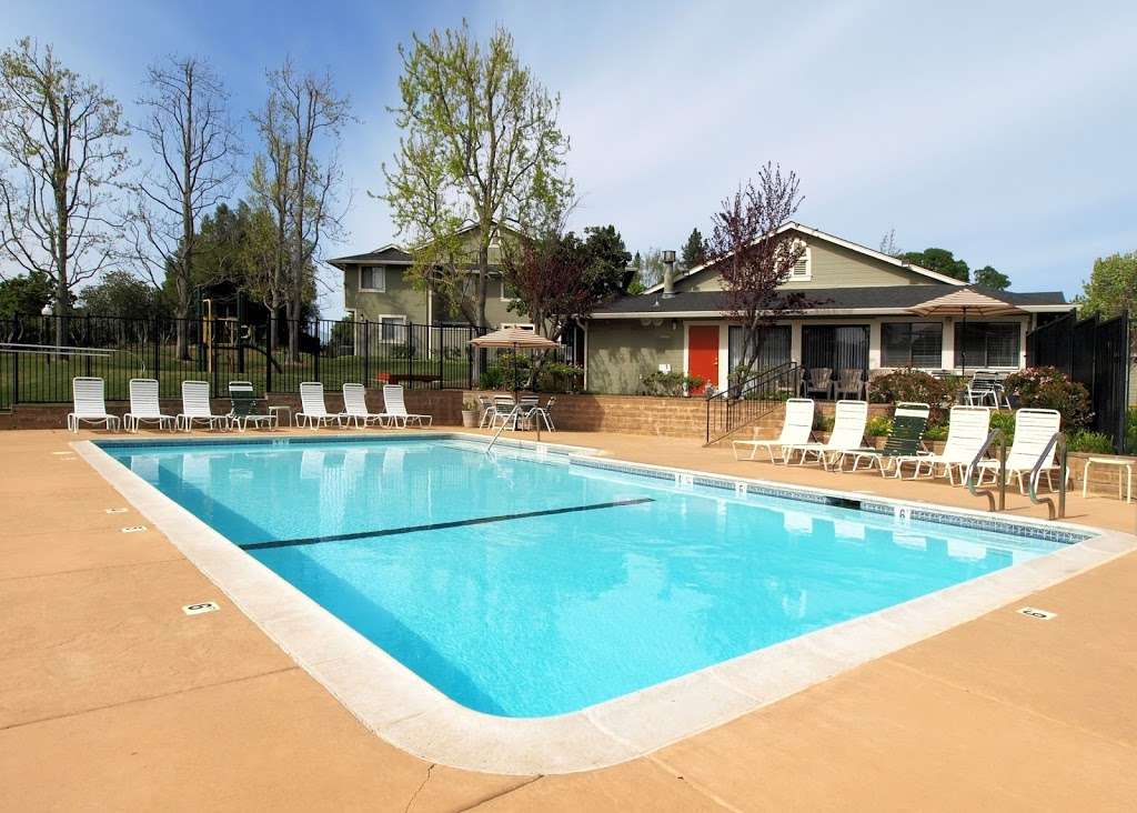 Ridgecrest Apartment Homes | 3430 Vista Oaks Dr, Martinez, CA 94553, USA | Phone: (925) 236-0964