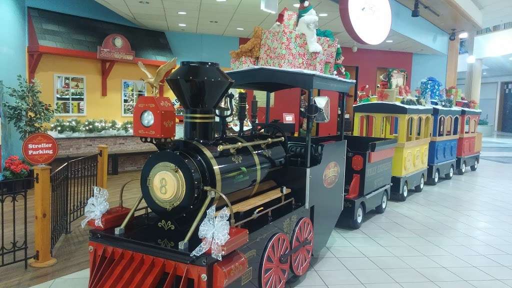 Jolly Express Family Train | 102 Stratford Dr, Bloomingdale, IL 60108 | Phone: (630) 649-9708