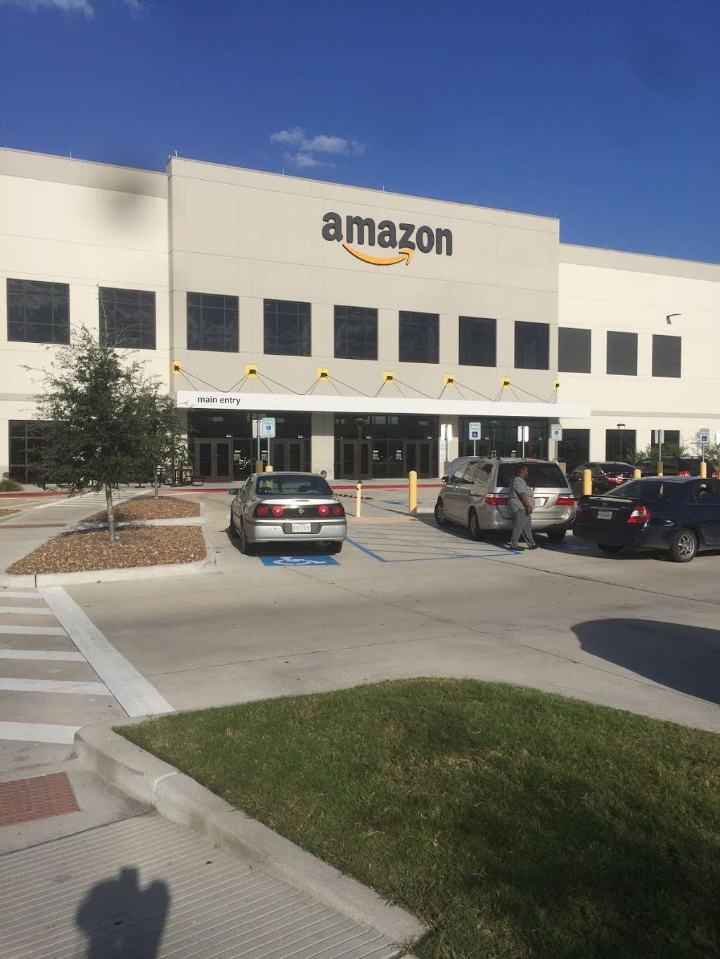 Amazon Warehouse HOU2/RONALD WATSON JR PRESS | 10550 Ella Blvd, Houston, TX 77038