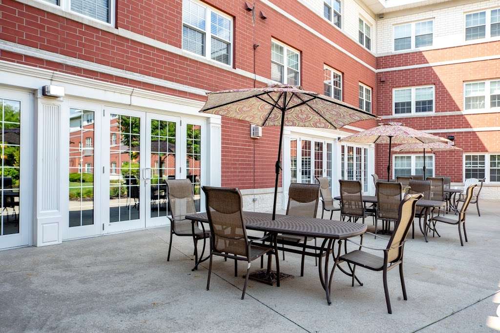 Hanover Place Apartments | 16851 Harlem Ave, Tinley Park, IL 60477, USA | Phone: (708) 633-1700