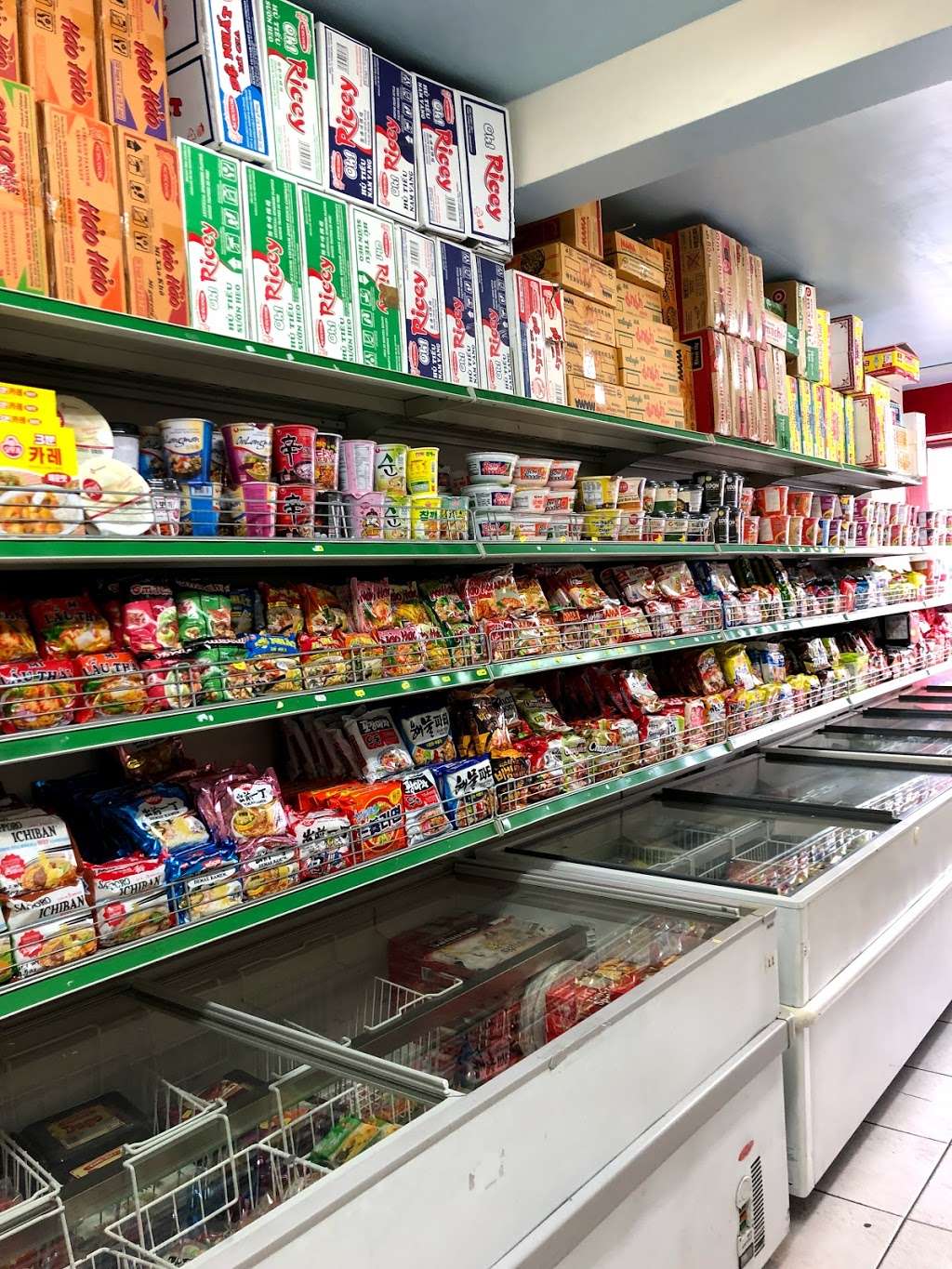 Huy Minh Supermarket | 185-187 Mare St, London E8 3RG, UK | Phone: 07438 914468