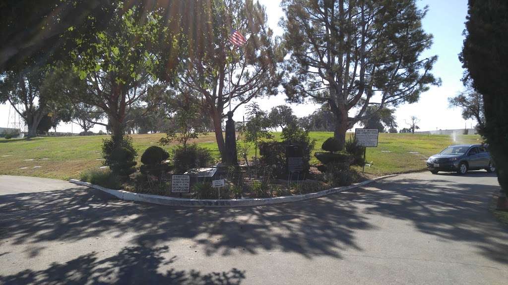 Lincoln Memorial Park | 16701 S Central Ave, Carson, CA 90746, USA | Phone: (310) 635-7441