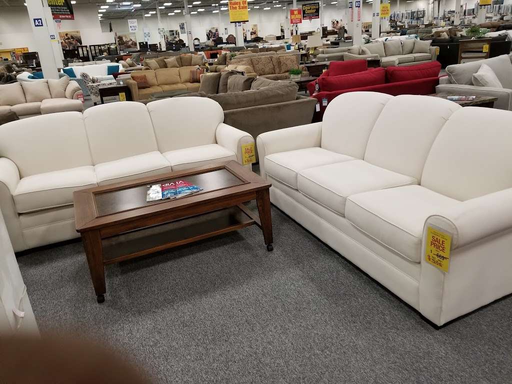 Raymour & Flanigan Furniture and Mattress Clearance Center | 1300 MacDade Boulevard, Woodlyn, PA 19094 | Phone: (610) 521-5421