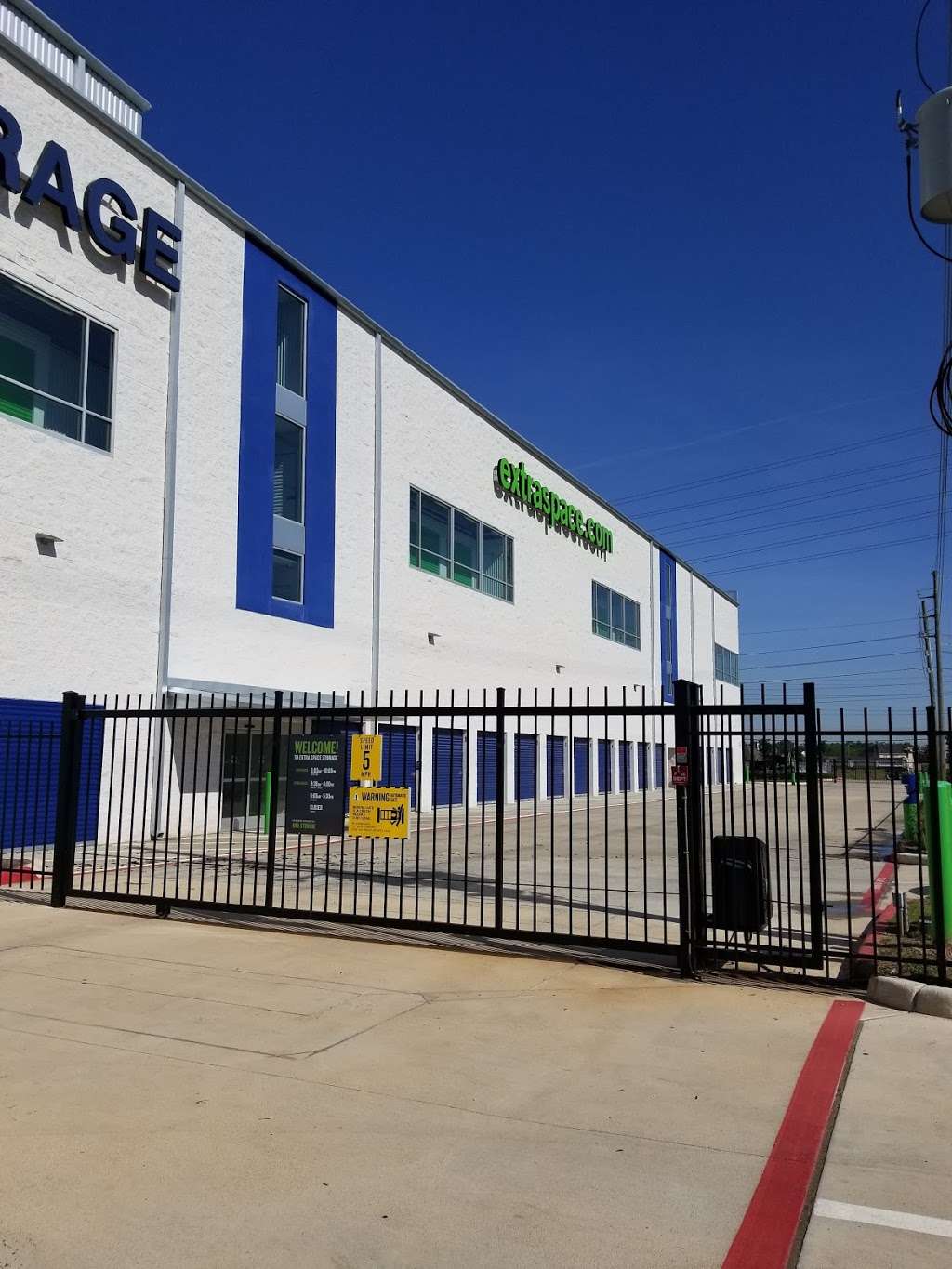 Extra Space Storage | 5310 Pointe W Cir, Richmond, TX 77469, USA | Phone: (832) 717-1708