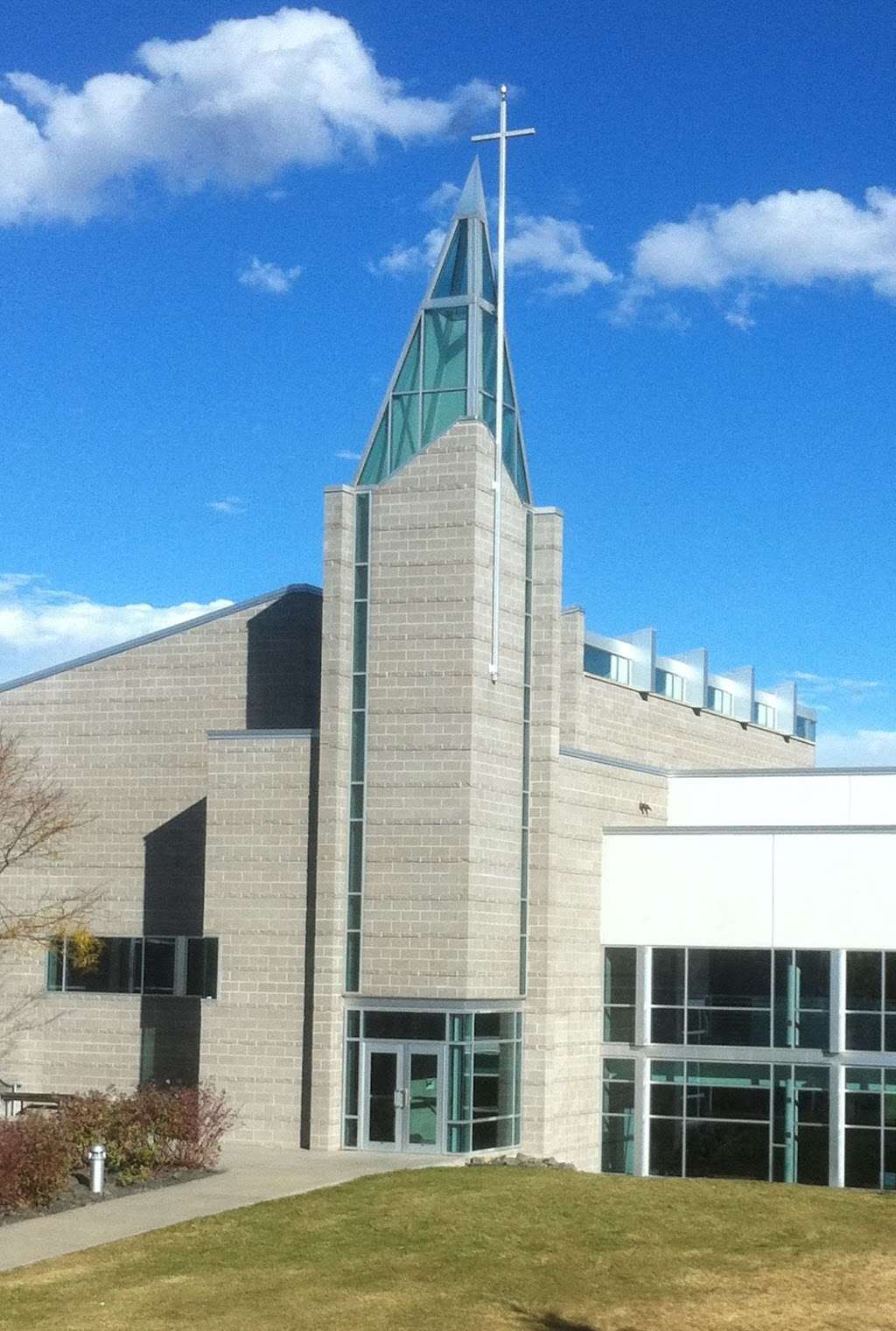 Holy Family High School | 5195 W 144th Ave, Broomfield, CO 80023, USA | Phone: (303) 410-1411