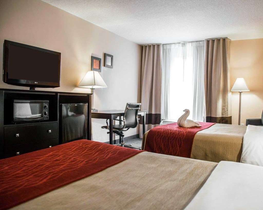 Comfort Inn International Dr. | 8134 International Dr, Orlando, FL 32819, USA | Phone: (407) 313-4000