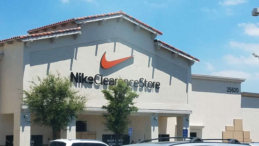 Nike Factory Store | 25620 The Old Rd P, Stevenson Ranch, CA 91381, USA | Phone: (661) 284-7679