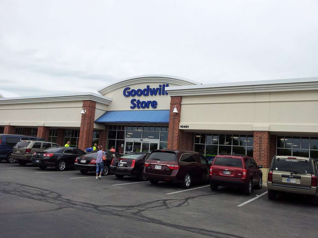 Goodwill Store | 10491 Walnut Creek Dr, Carmel, IN 46032, USA | Phone: (317) 876-0096