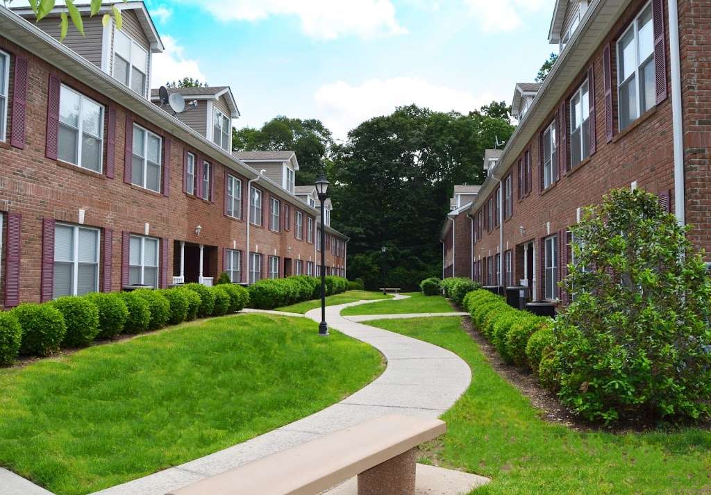 Short Hills Club Village | 45 Forest Dr, Springfield Township, NJ 07081, USA | Phone: (973) 646-4765