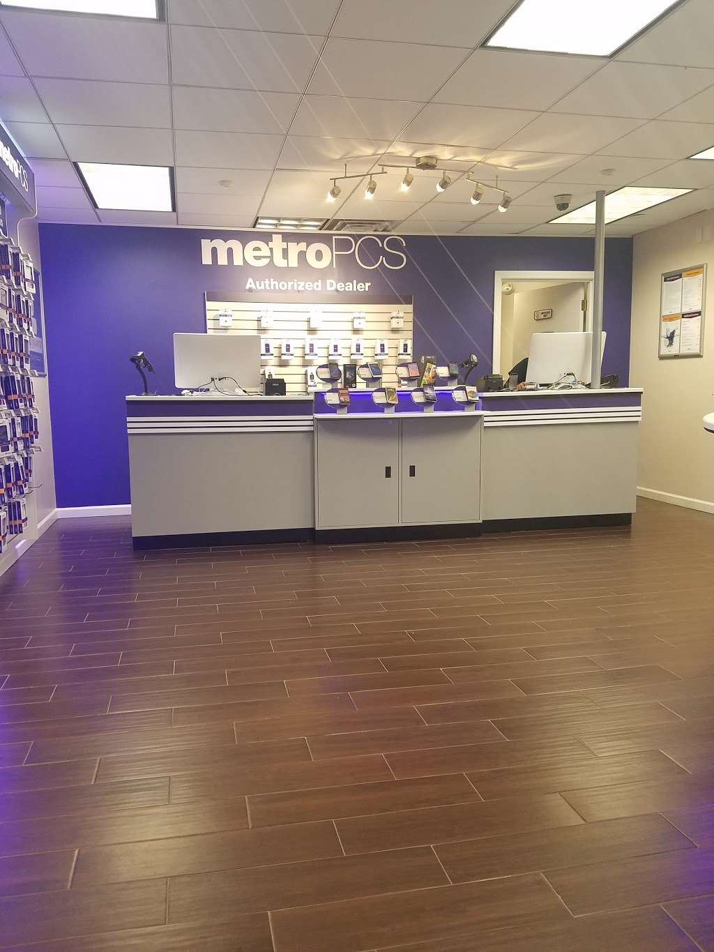 Metro by T-Mobile | 531 Pleasant St, Brockton, MA 02301, USA | Phone: (508) 510-5496