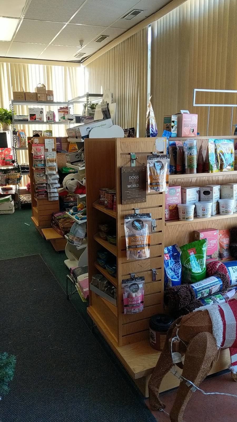 Core Pet Zone | 1561 Old Hwy 8 NW, New Brighton, MN 55112, USA | Phone: (651) 636-1422