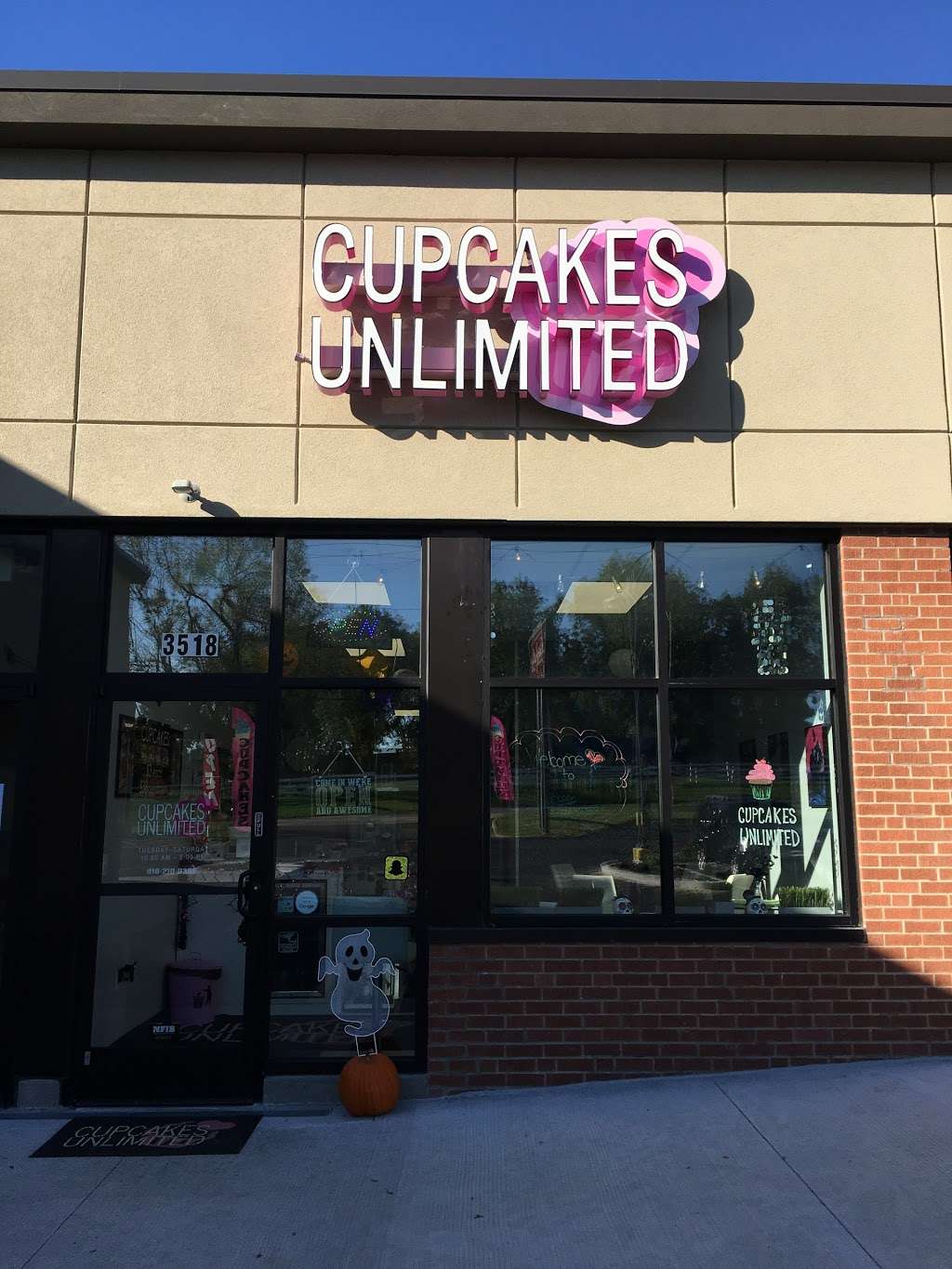 Cupcakes Unlimited | 3522 NE Vivion Rd, Kansas City, MO 64119 | Phone: (816) 210-9366