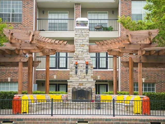 The Grand on Memorial Apartments | 15135 Memorial Dr, Houston, TX 77079 | Phone: (281) 493-9292