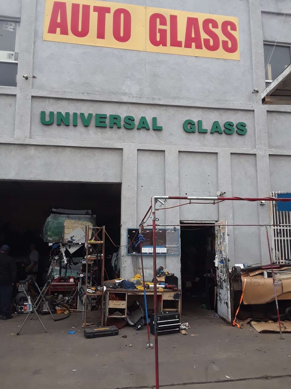 Universal Glass Services | 700 w Rosecrans Ave, Compton, CA 90222, USA | Phone: (310) 604-0810