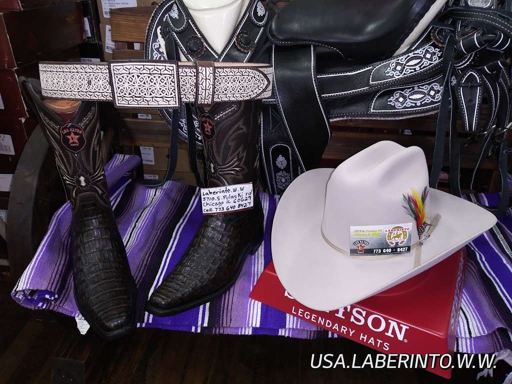 Laberinto Western Wear | 5710 S Pulaski Rd, Chicago, IL 60629, USA | Phone: (773) 640-8427