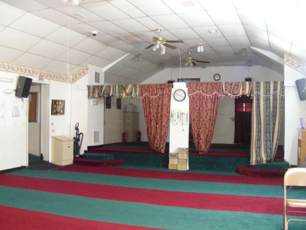 Baitul Mukarram Masjid | 5410, 2116 S Nelson St, Arlington, VA 22204 | Phone: (703) 778-1550