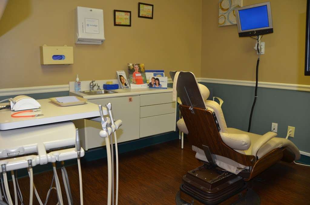 Prestwick Pointe Family Dental Care | 5250 E US Hwy 36 Suite 160, Avon, IN 46123, USA | Phone: (317) 745-1680