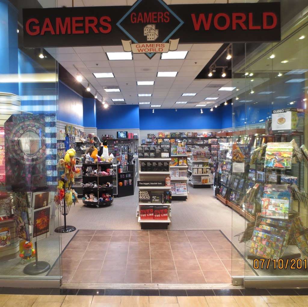 Gamers World - Water Tower Place | 835 N Michigan Ave, Chicago, IL 60611, USA | Phone: (312) 202-0565