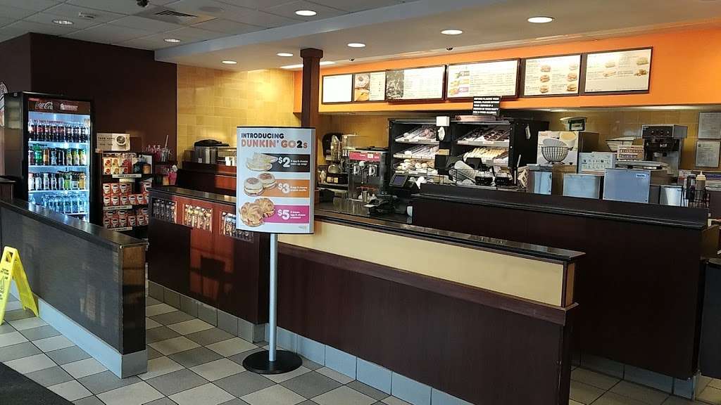 Dunkin | 40 Beach St Unit B, Manchester-by-the-Sea, MA 01944, USA | Phone: (978) 526-8708