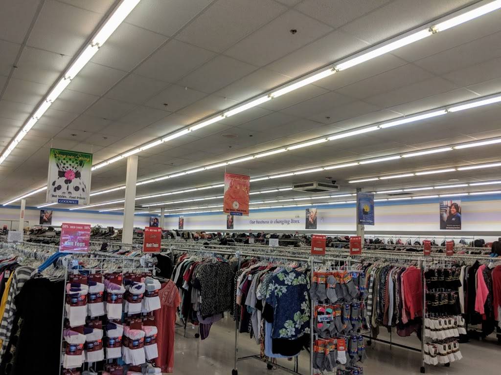 Goodwill Store | 1375 E Fairview Ave, Meridian, ID 83642, USA | Phone: (208) 288-4397