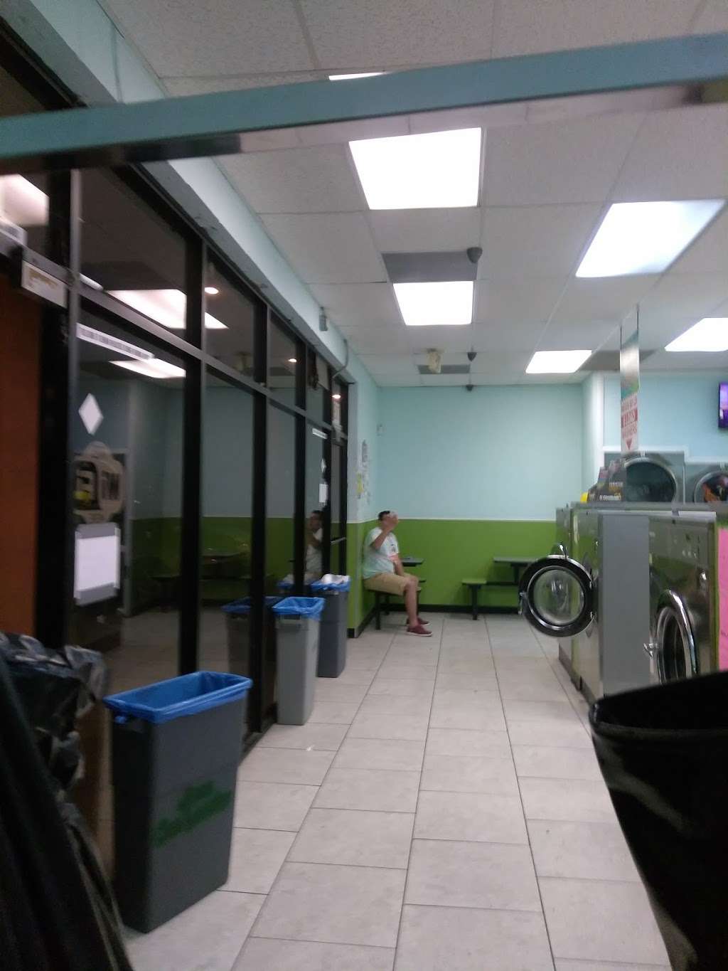 Joes Coin Laundry in Covina | Suites A & C, 17026 Cypress St, Covina, CA 91722, USA | Phone: (530) 500-2293