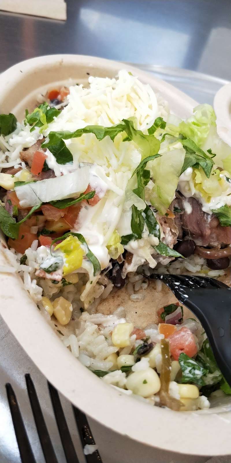 Chipotle Mexican Grill | 475 N Beverly Dr, Beverly Hills, CA 90210, USA | Phone: (424) 253-1661