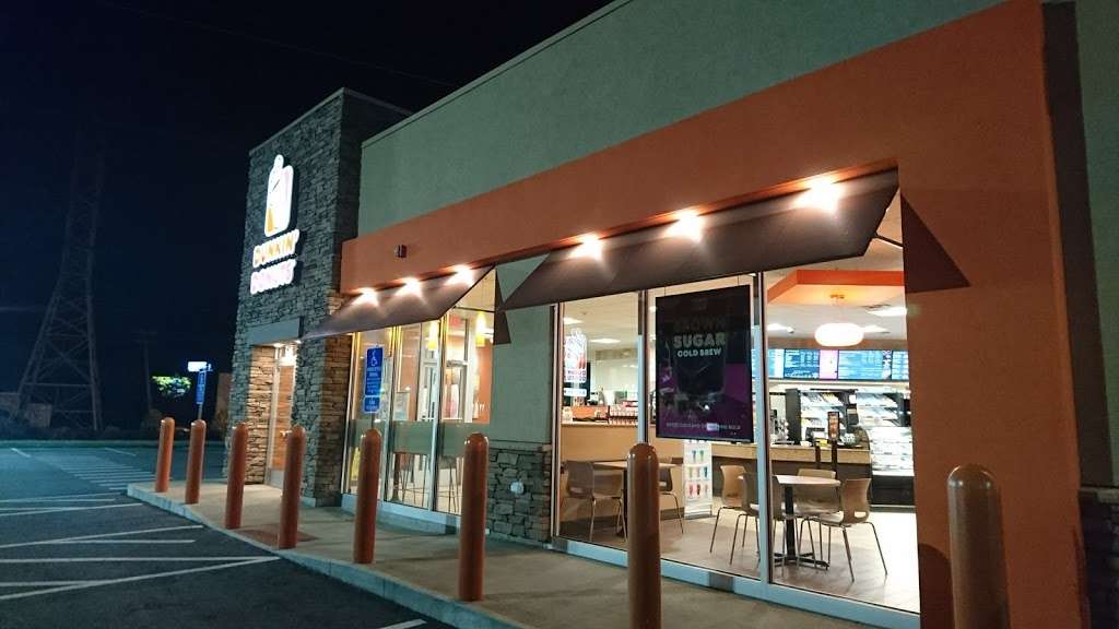 Dunkin | 995 Old Post Rd, Walpole, MA 02081, USA | Phone: (508) 668-4800