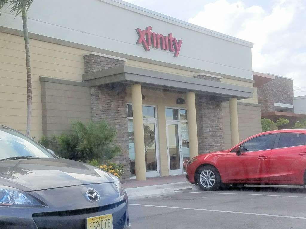 Xfinity Store by Comcast | 1550 N Federal Hwy, Fort Lauderdale, FL 33304, USA | Phone: (800) 266-2278