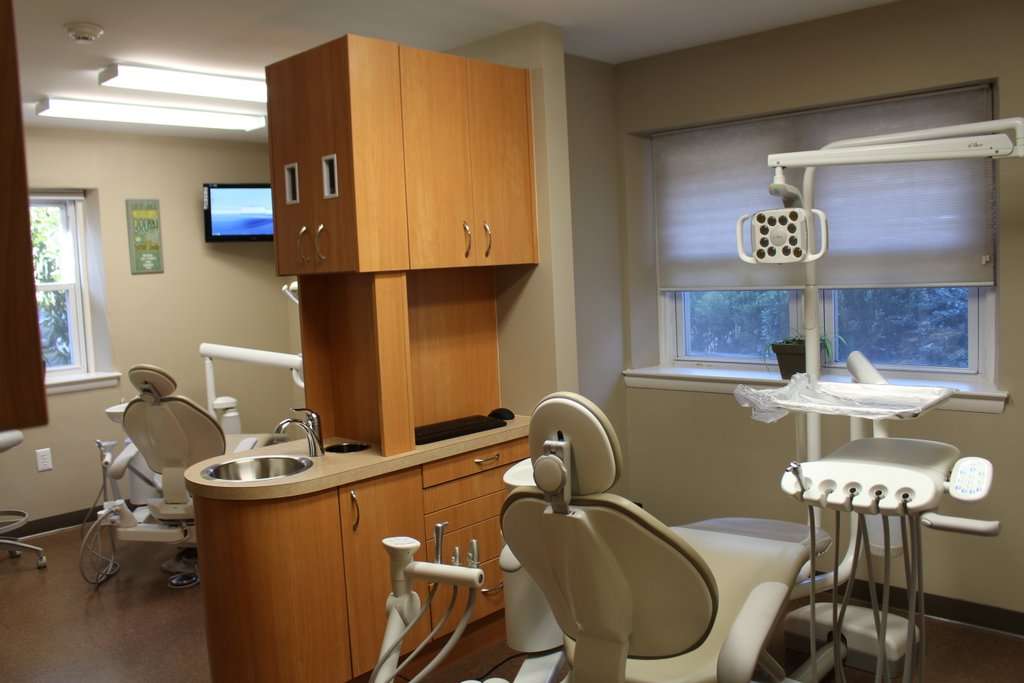 HealthLink Dental Clinic | 1775 Street Rd, Southampton, PA 18966, USA | Phone: (215) 364-4247