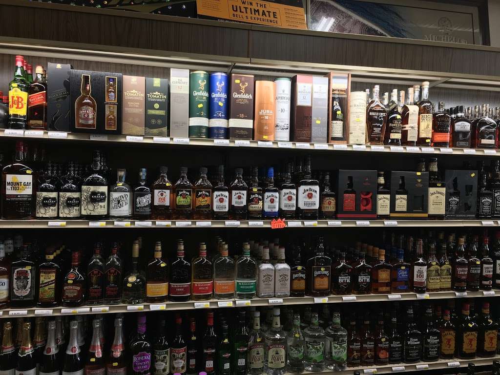 Broadway Liquors | 804 Broadway, Chesterton, IN 46304 | Phone: (219) 926-4073