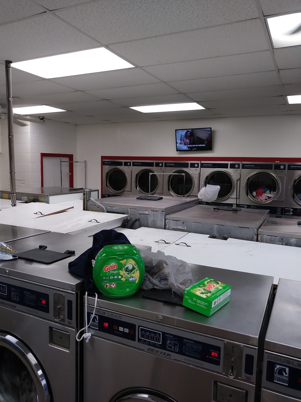 Lees Laundry | 233 Cabarrus Ave W, Concord, NC 28025, USA | Phone: (704) 782-6732