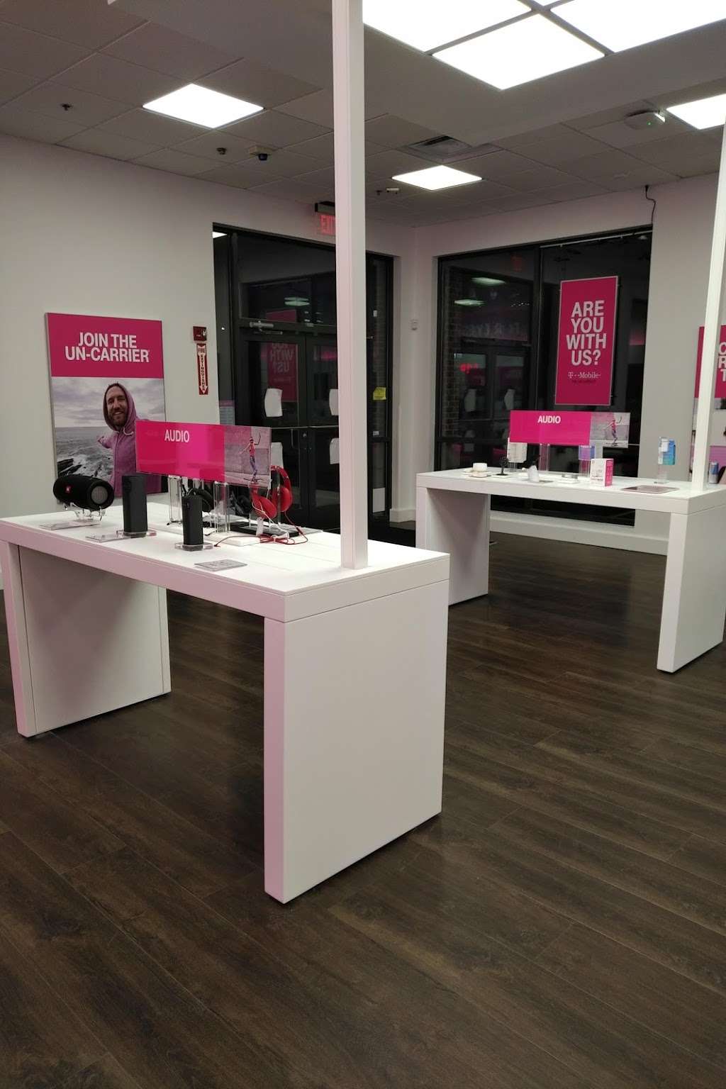 T-Mobile | 2000 Marlton Pike W Suite A, Cherry Hill, NJ 08002, USA | Phone: (856) 662-0246