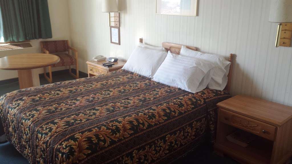 Americas Best Value Inn Mojave | 16352 Sierra Hwy, Mojave, CA 93501, USA | Phone: (661) 824-9317