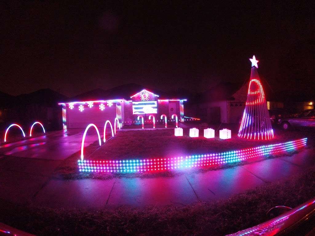 Jingle Bell Lights Seasonal | 9426 Arcadia Creek, San Antonio, TX 78251, USA | Phone: (719) 684-3219