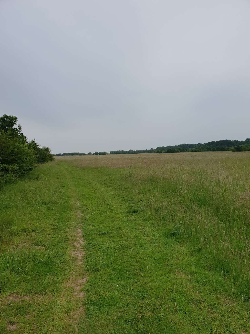 Hatfield Aerodrome Memorial | Ellenbrook Fields, Hatfield AL10 9GZ, UK