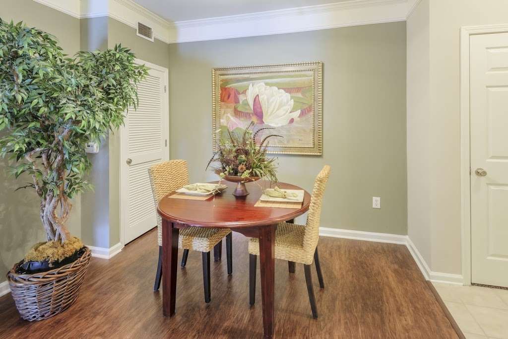 Carrington Place Apartments | 12700 FM 1960, Houston, TX 77065 | Phone: (281) 894-9600