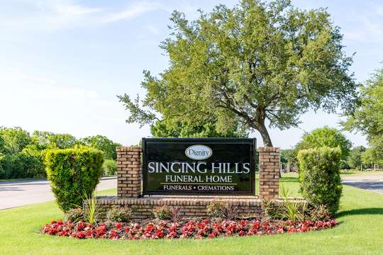 Singing Hills Funeral Home | 6221 University Hills Blvd, Dallas, TX 75241, USA | Phone: (214) 371-4311