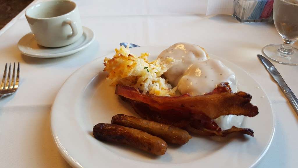 Tudor Room | 900 E 7th St, Bloomington, IN 47405, USA | Phone: (812) 855-1620 Tudor Room | 900 E 7th St, Bloomington, IN 47405, USA | Phone: (812) 855-1620