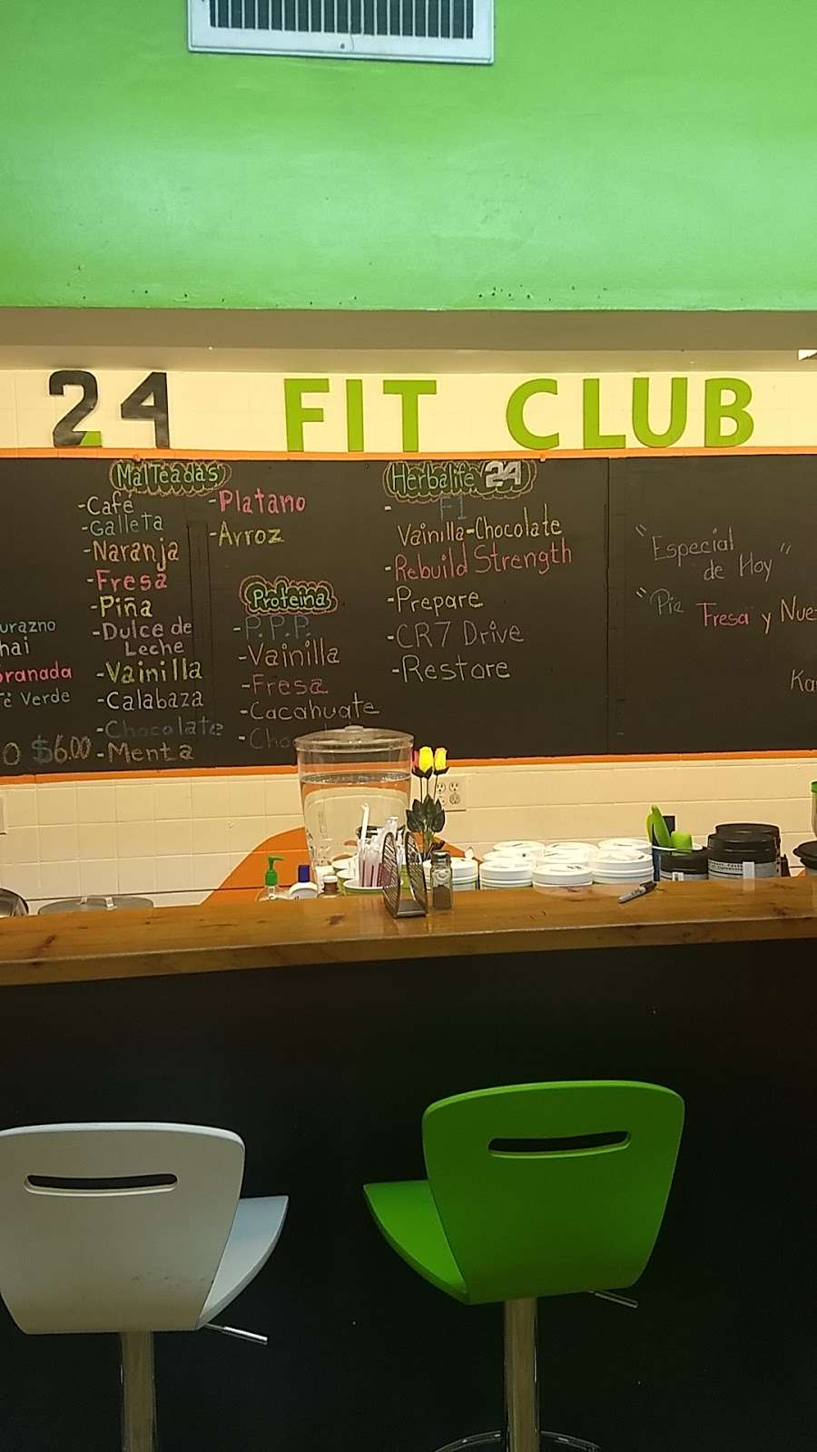 24 FIT CLUB | 4233 W 63rd St, Chicago, IL 60629, USA | Phone: (773) 970-1860