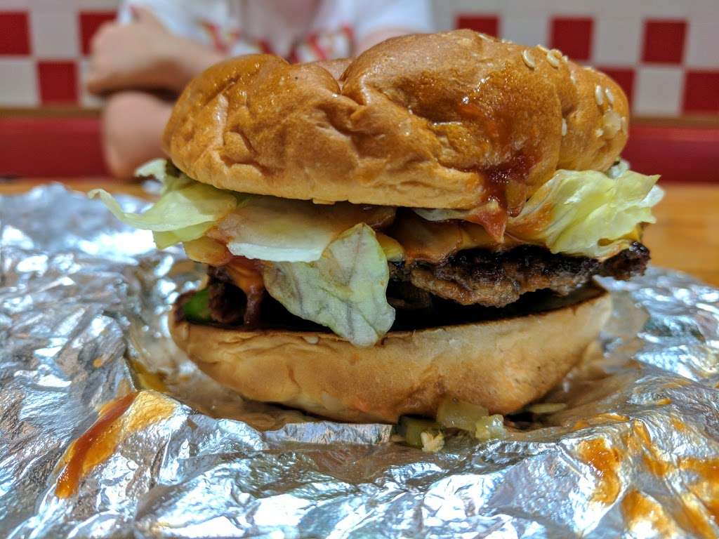 Five Guys | BLUEWATER SHOPPING CENTRE, Dartford, Greenhithe DA9 9SG, UK | Phone: 01322 382137