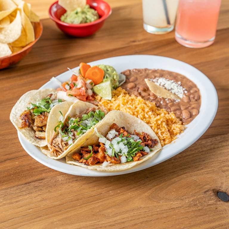 La Bonita | Food for the People | 2710 N Killingsworth St #4155, Portland, OR 97217, USA | Phone: (503) 278-3050