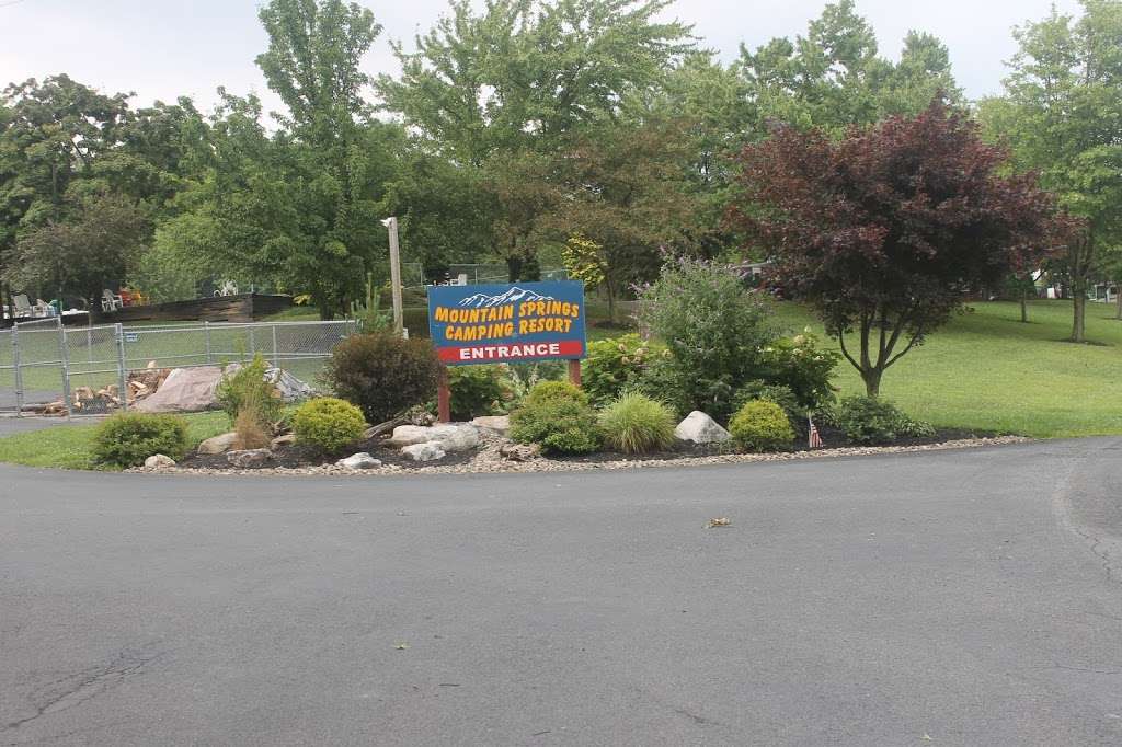 Mountain Springs Camping Resort | 3450 Mountain Rd, Hamburg, PA 19526 | Phone: (610) 488-6859