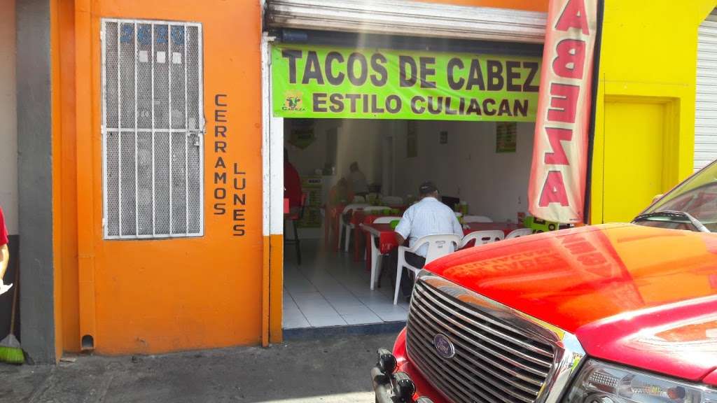 Tacos de cabeza estilo Culiacán | Blvd. Lázaro Cárdenas, norte, 22457 Tijuana, B.C., Mexico | Phone: 664 524 6609