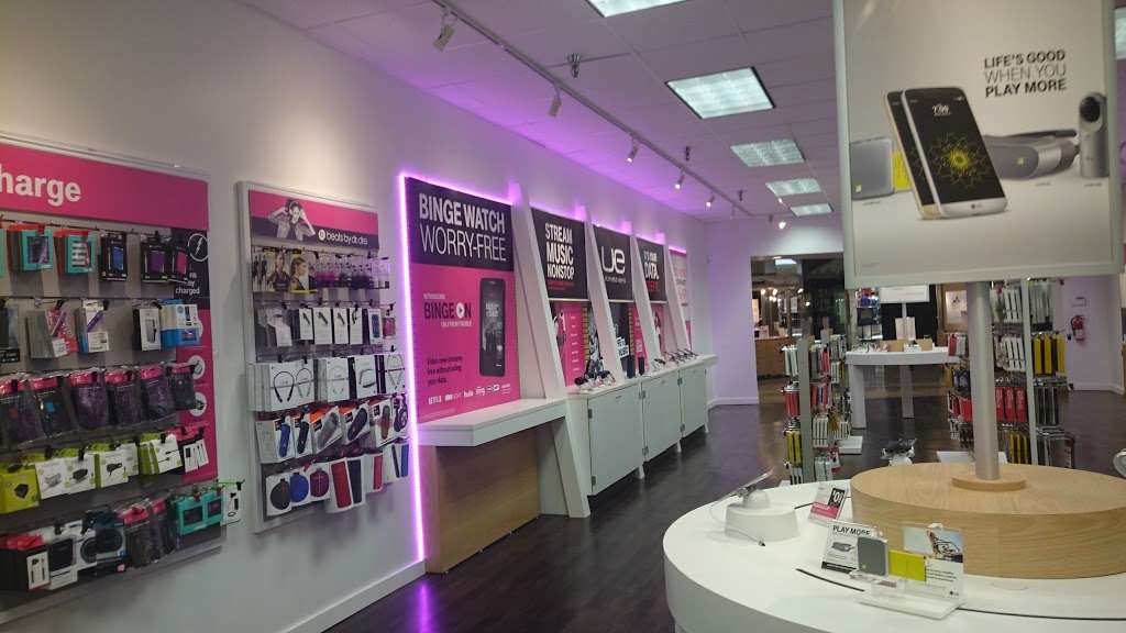 T-Mobile | 400 N Center St Ste 249, Westminster, MD 21157, USA | Phone: (410) 848-4442